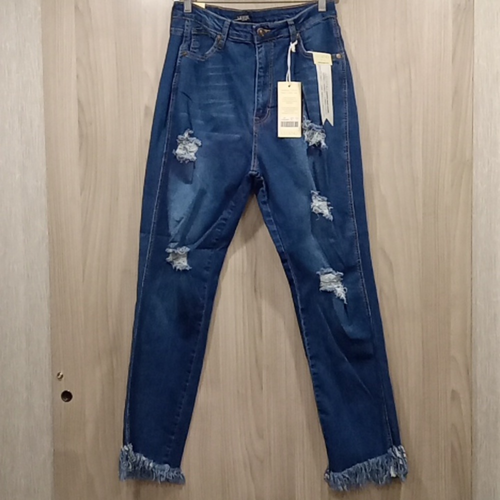 115. NWT LEGEND JEANS Mom/Fit ankle